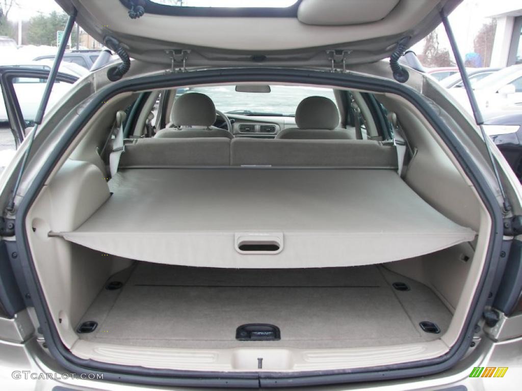 2003 Ford Taurus SE Wagon Trunk Photo #42124930