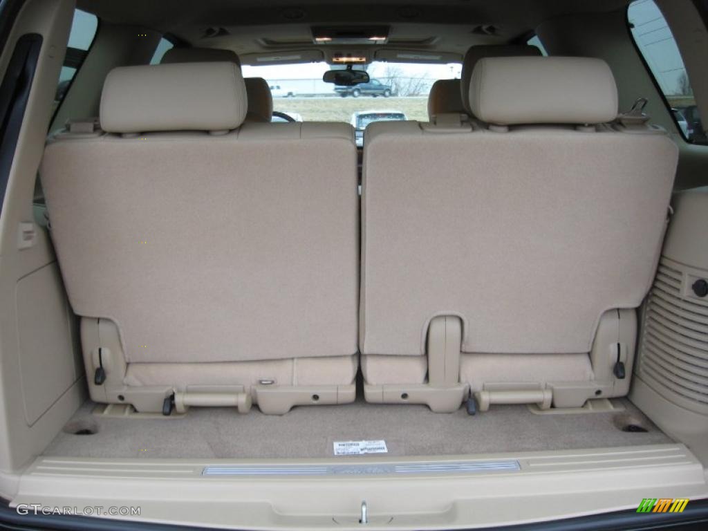 2011 Cadillac Escalade Luxury AWD Trunk Photo #42125098