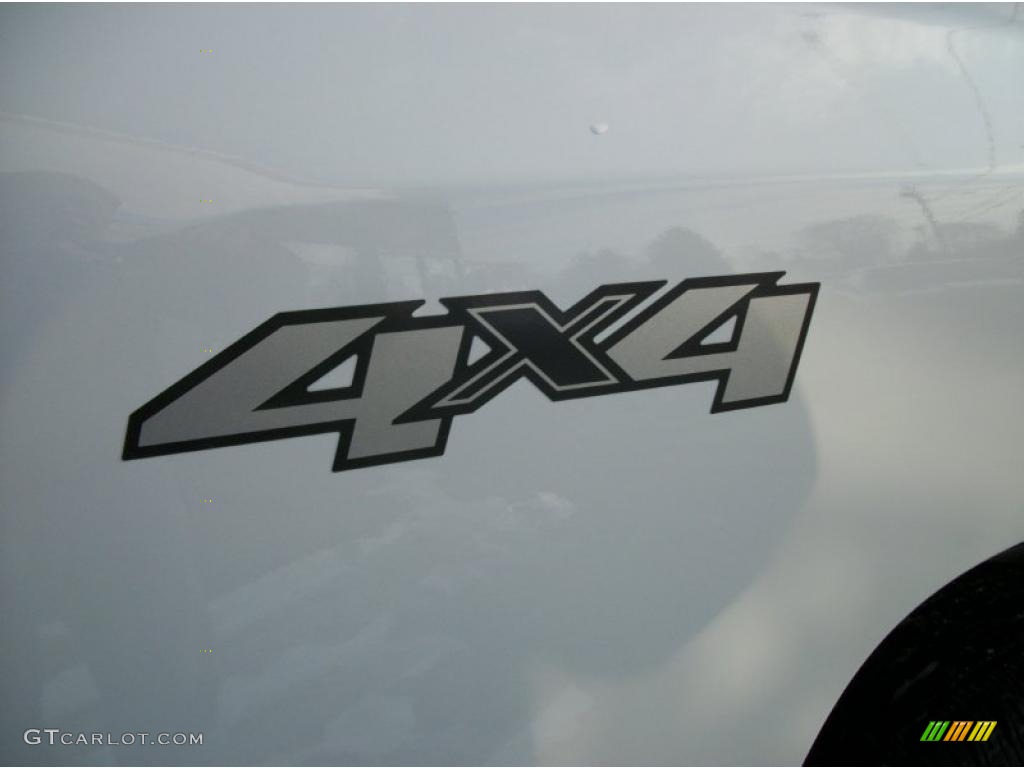 2011 Silverado 1500 Extended Cab 4x4 - Summit White / Dark Titanium photo #53