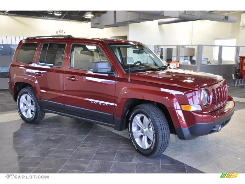 2011 Patriot Sport - Deep Cherry Red Crystal Pearl / Dark Slate Gray photo #4