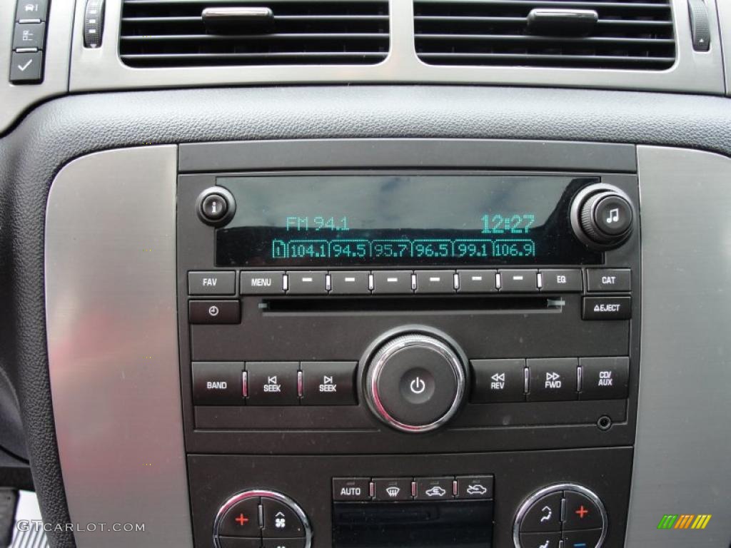 2008 GMC Sierra 1500 SLE Crew Cab Controls Photo #42129386