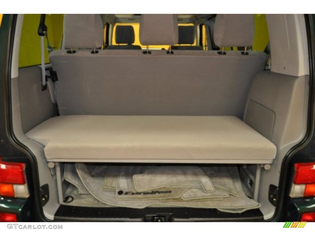 2003 Volkswagen EuroVan MV Trunk Photos