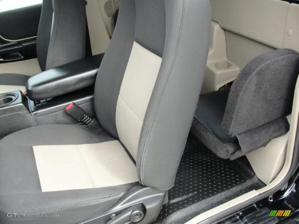 Black/Medium Pebble Interior 2004 Ford Ranger Edge SuperCab Photo #42130775