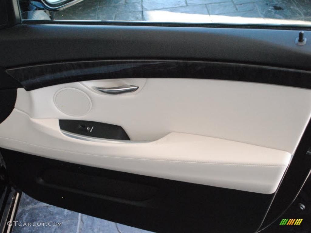 2010 BMW 5 Series 550i Gran Turismo Ivory White/Black Nappa Leather Door Panel Photo #42131899