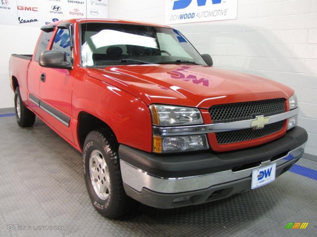 2004 Silverado 1500 LT Extended Cab 4x4 - Victory Red / Dark Charcoal photo #1
