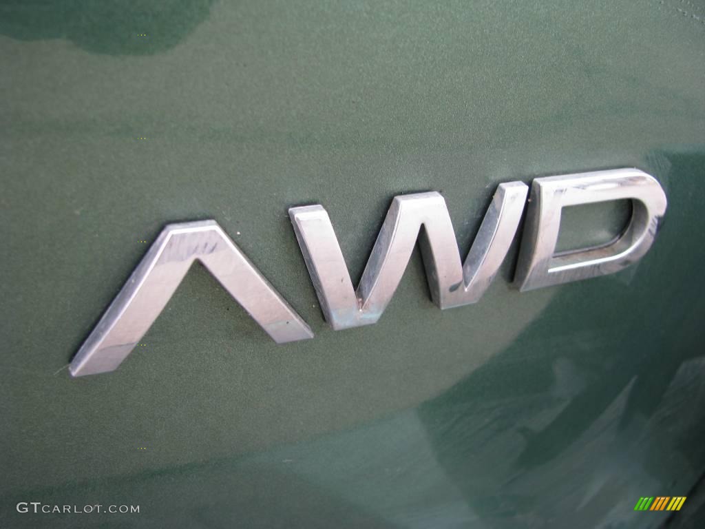 2005 Equinox LS AWD - Meander Green Metallic / Light Gray photo #4