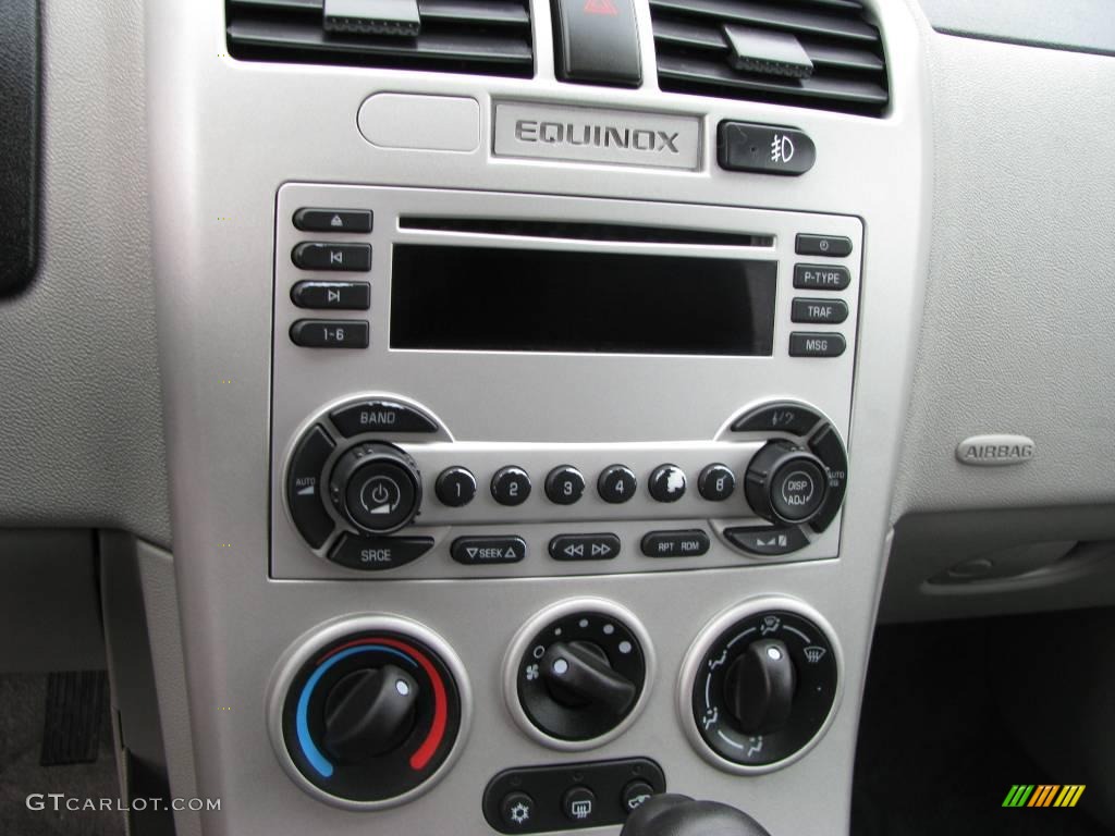 2005 Equinox LS AWD - Meander Green Metallic / Light Gray photo #11