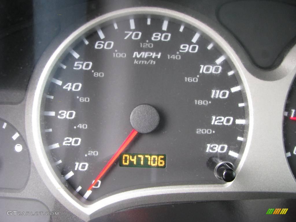 2005 Equinox LS AWD - Meander Green Metallic / Light Gray photo #15