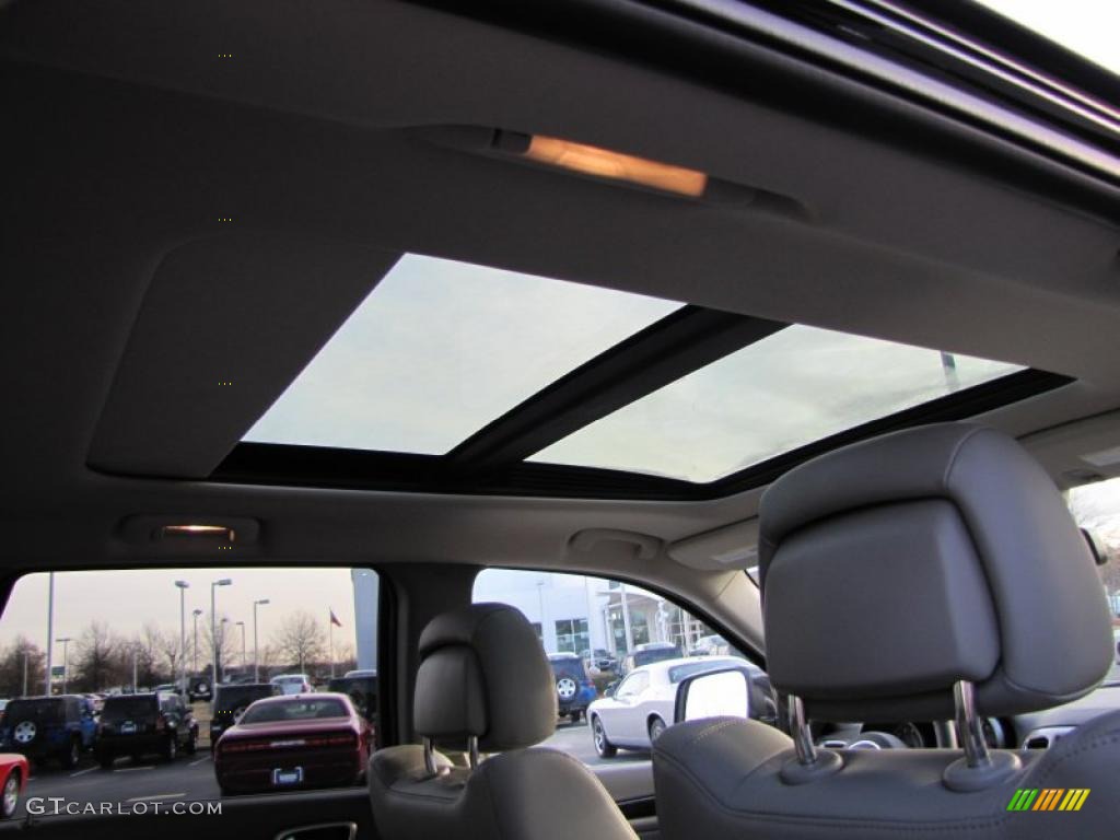 2011 Jeep Grand Cherokee Laredo X Package Sunroof Photo #42134651
