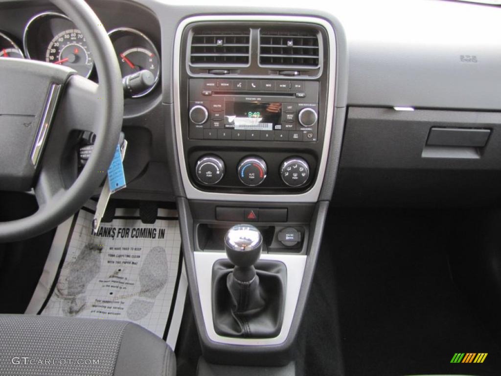 2011 Dodge Caliber Express 5 Speed Manual Transmission Photo #42135427