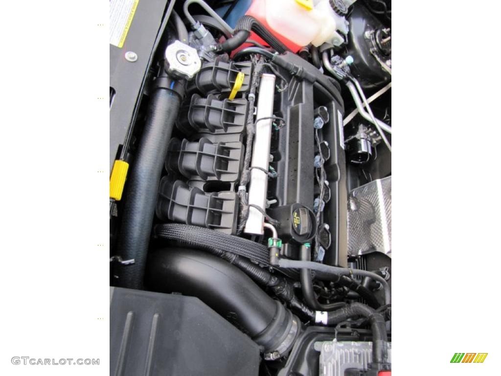 2011 Dodge Caliber Express 2.0 Liter DOHC 16-Valve VVT 4 Cylinder Engine Photo #42135455