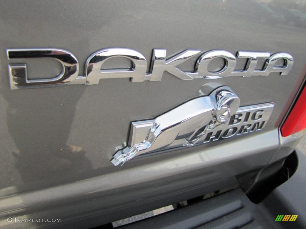 2011 Dodge Dakota Big Horn Extended Cab Marks and Logos Photo #42139723