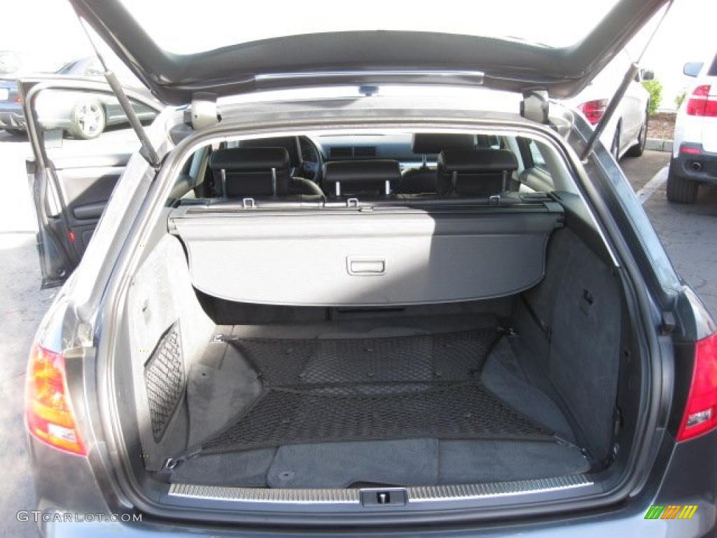 2005 Audi A4 3.2 quattro Avant Trunk Photos