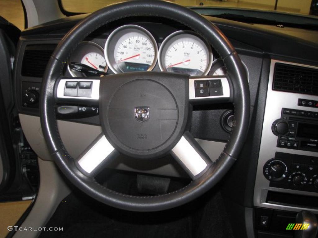 2007 Dodge Magnum R/T Dark Slate Gray/Light Graystone Steering Wheel Photo #42146748