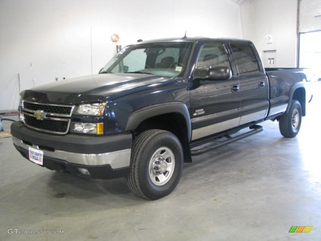 2005 Silverado 3500 LT Crew Cab 4x4 - Dark Blue Metallic / Medium Gray photo #2