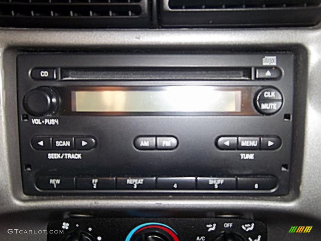 2004 Ford Ranger XLT SuperCab Controls Photo #42150276