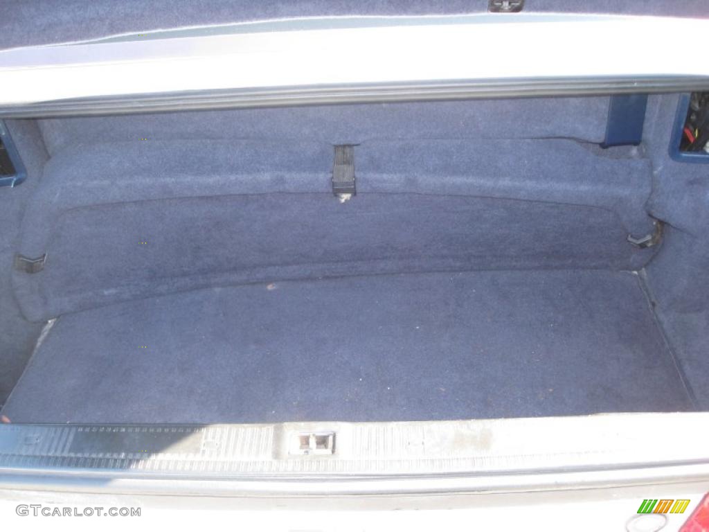 1994 Mercedes-Benz SL 500 Roadster Trunk Photo #42153076