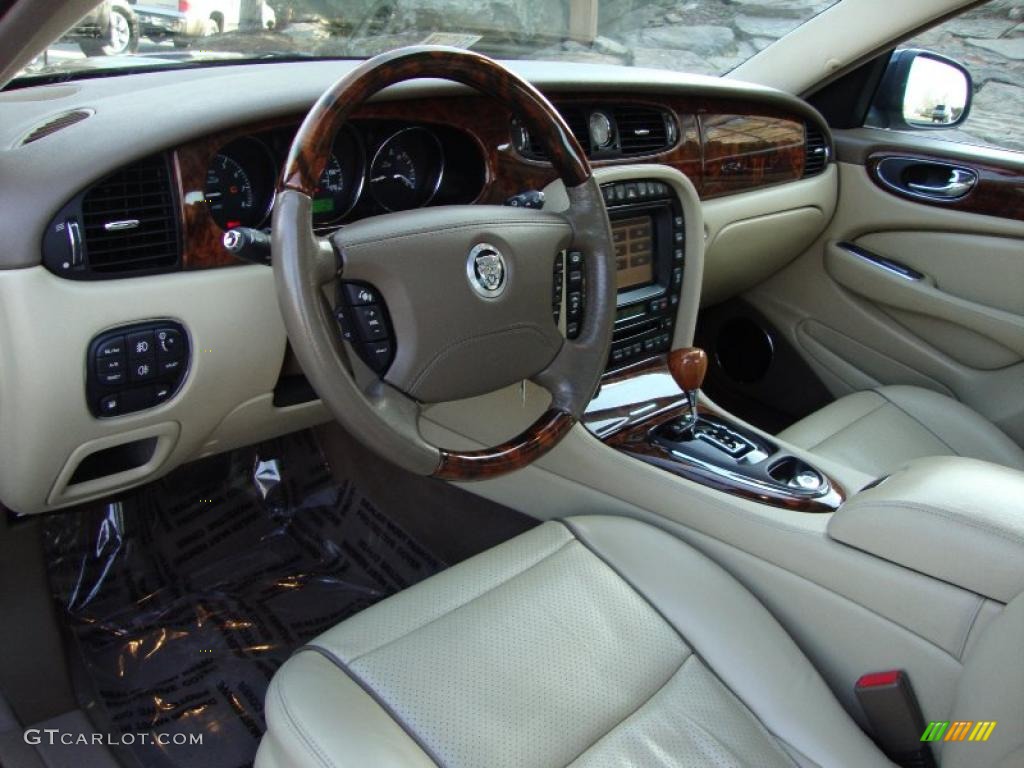 Champagne/Mocha Interior 2008 Jaguar XJ XJ8 Photo #42153956