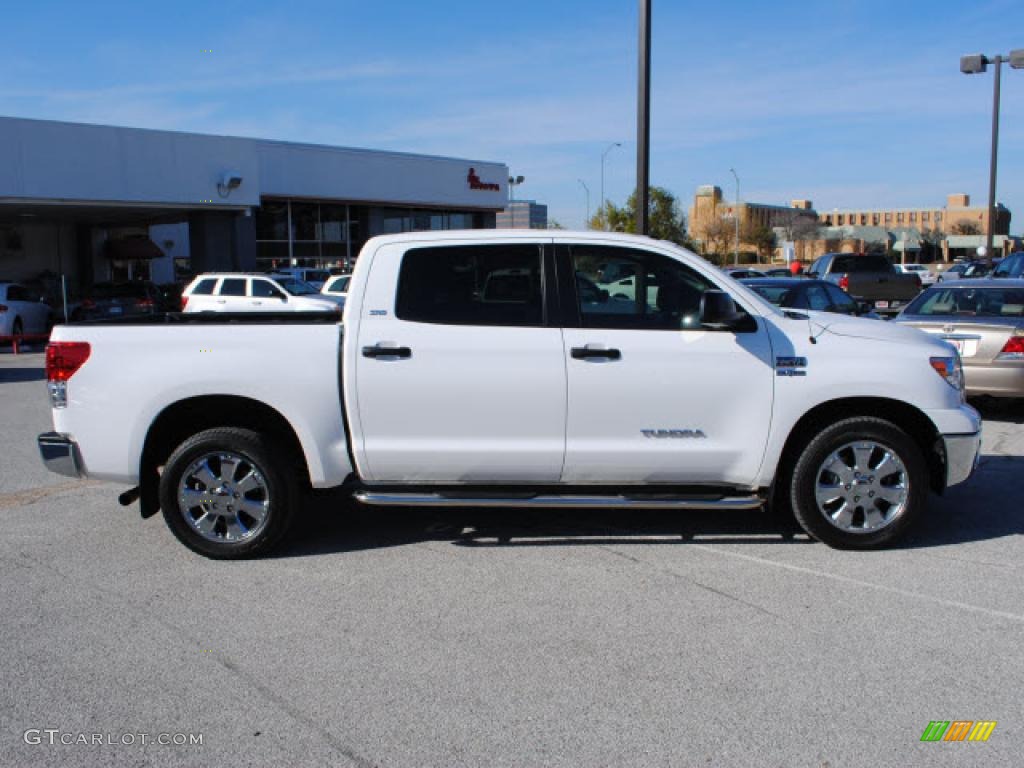 2010 Tundra SR5 CrewMax - Super White / Graphite Gray photo #5