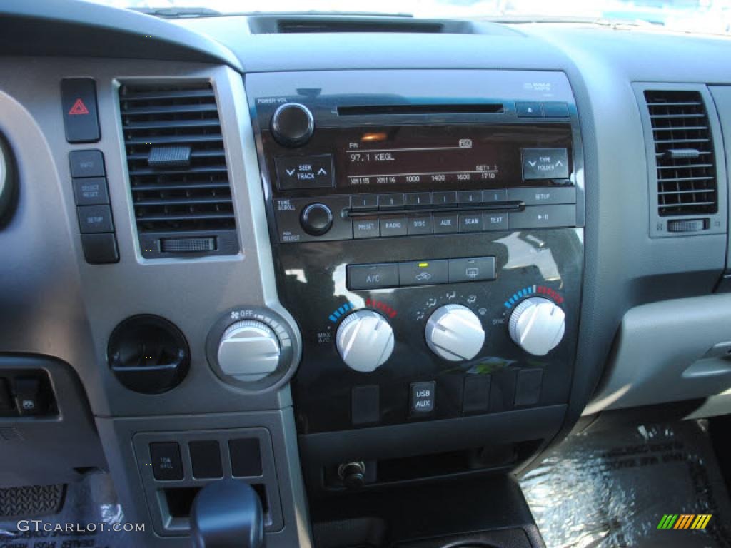 2010 Tundra SR5 CrewMax - Super White / Graphite Gray photo #11