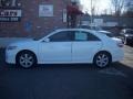 Super White - Camry SE Photo No. 2