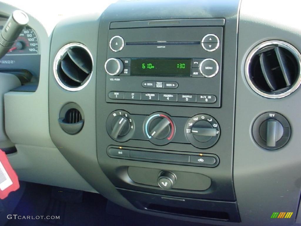 2008 Ford F150 XLT SuperCab Controls Photo #42160540