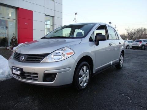 2010 Nissan Versa 1.6 Sedan Data, Info and Specs