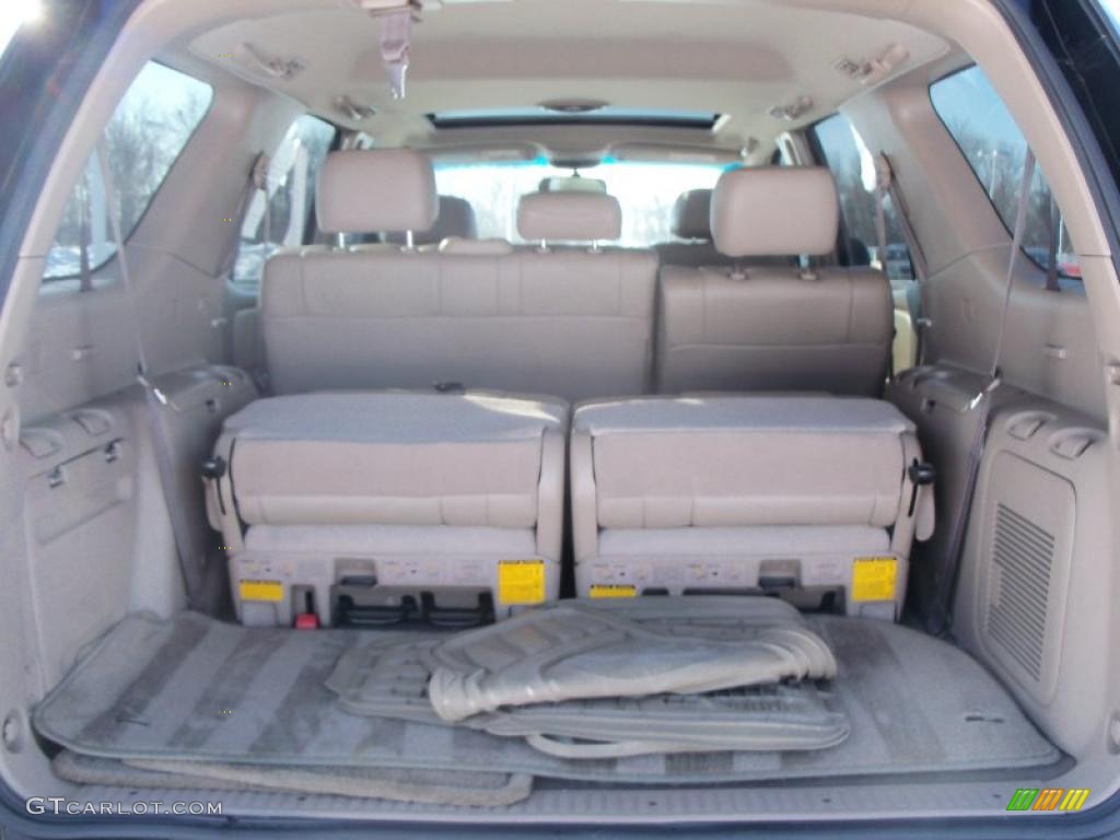 2003 Toyota Sequoia Limited Trunk Photo #42161244