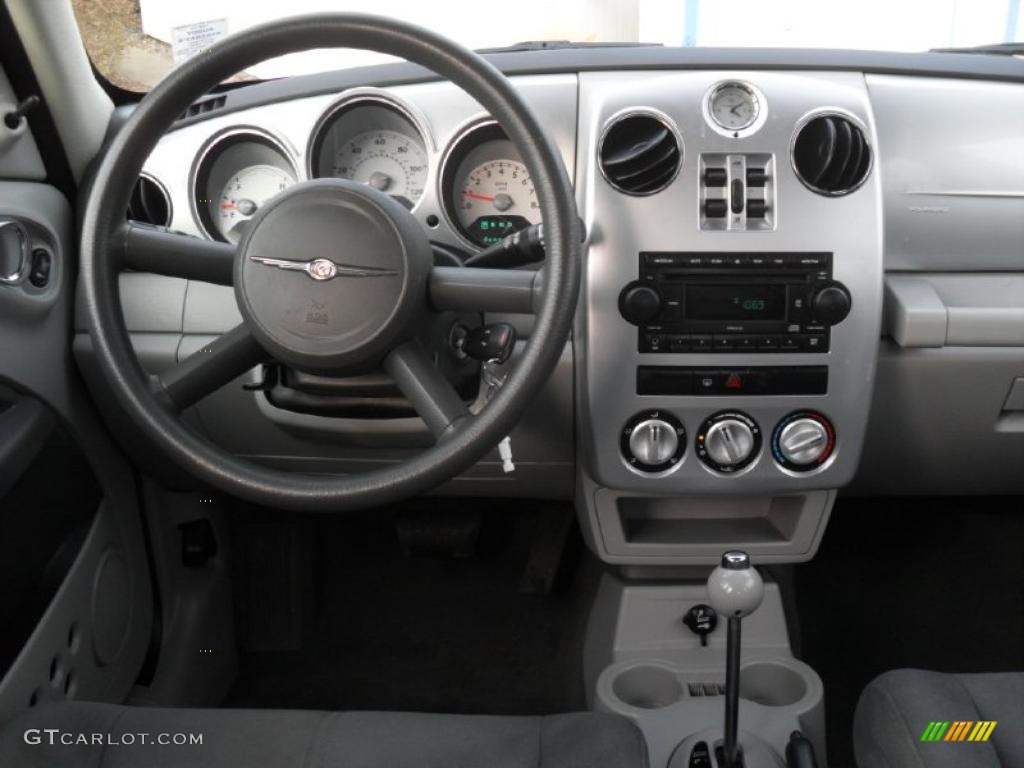 2006 Chrysler PT Cruiser Standard PT Cruiser Model Pastel Slate Gray Dashboard Photo #42165164