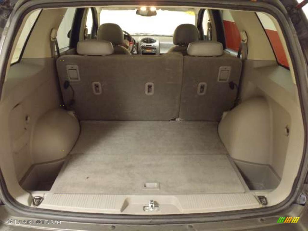 2004 Saturn VUE Standard VUE Model Trunk Photo #42167208