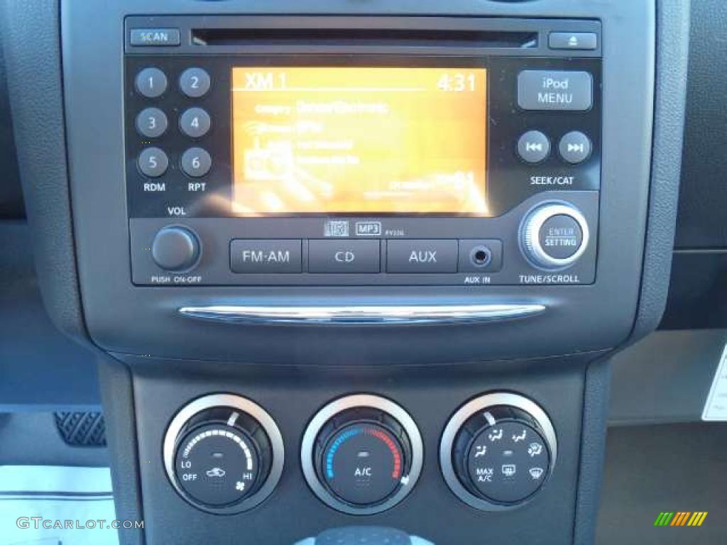 2011 Rogue SV - Wicked Black / Gray photo #9