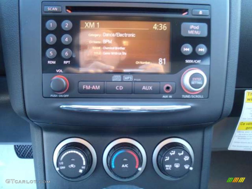 2011 Rogue SV - Gotham Gray Metallic / Gray photo #9
