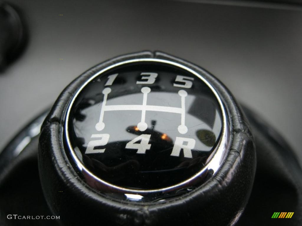 2006 Pontiac Solstice Roadster 5 Speed Manual Transmission Photo #42174604