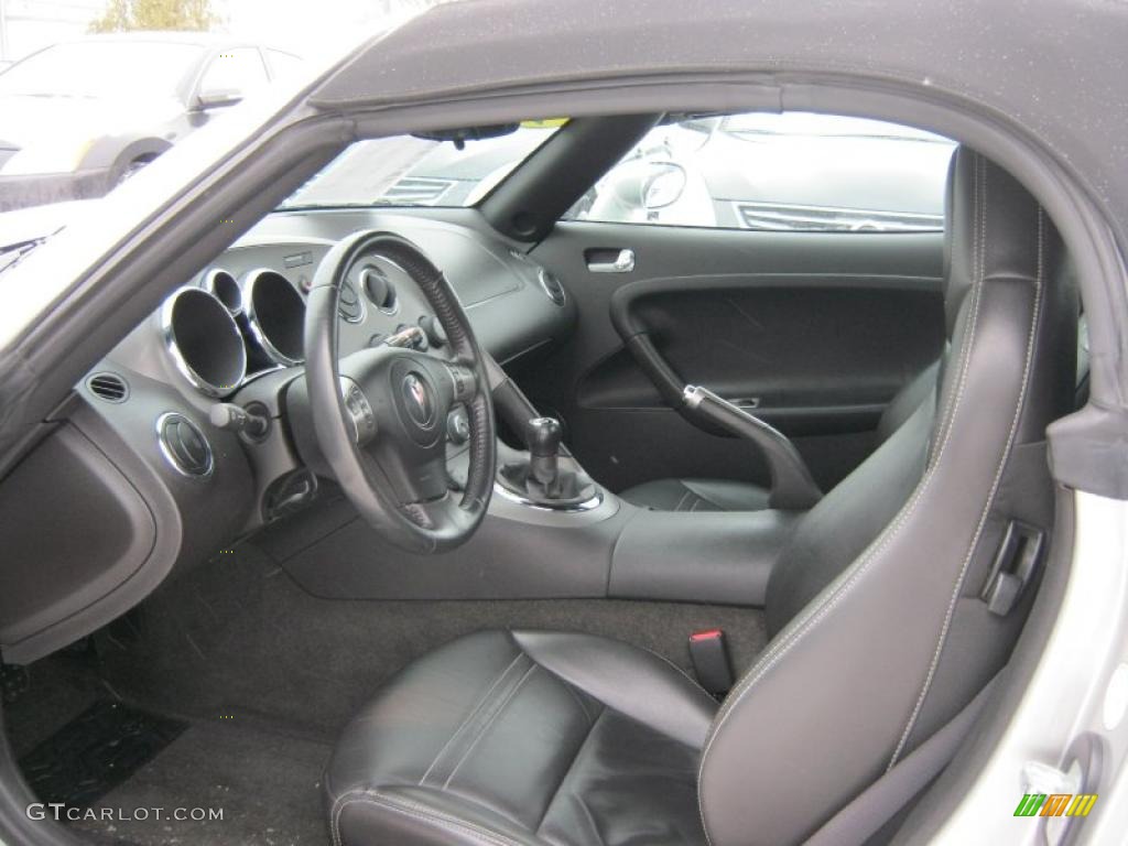 Ebony Interior 2006 Pontiac Solstice Roadster Photo #42174812