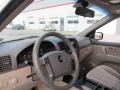 2004 Clear White Kia Sorento LX 4WD  photo #10