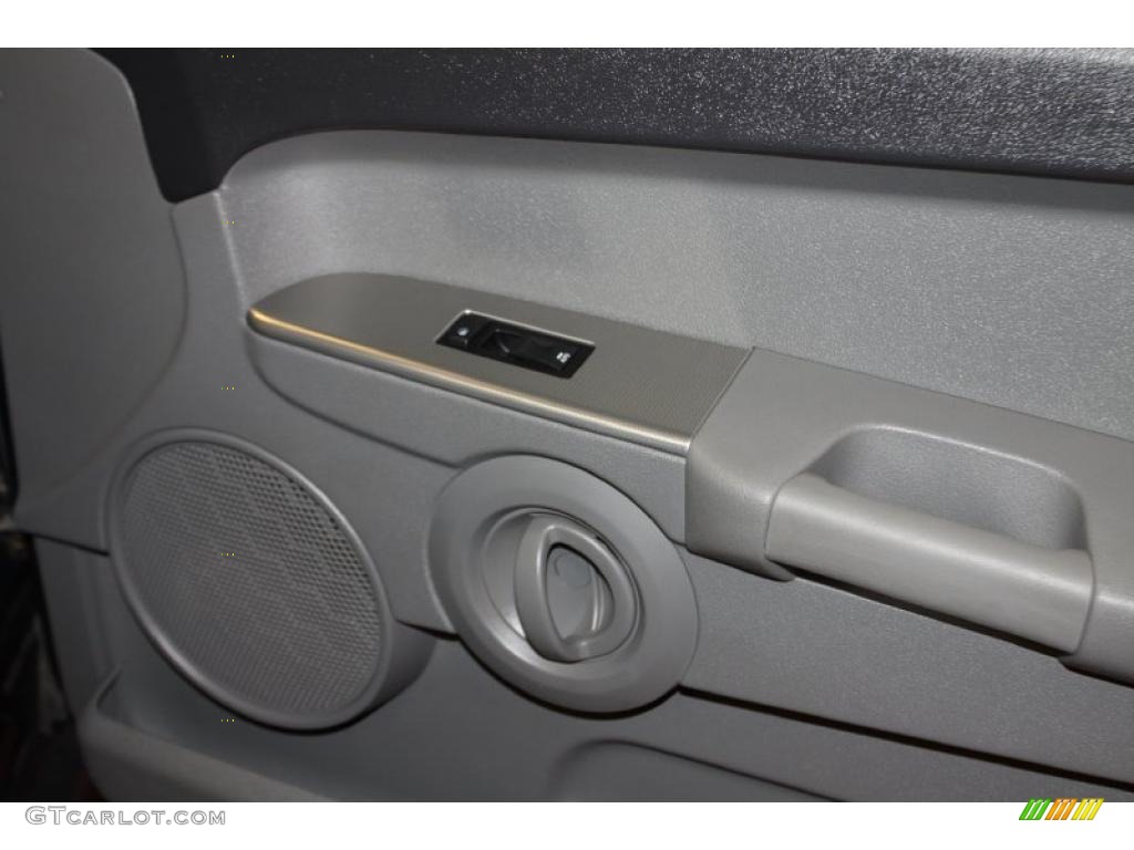 2006 Commander 4x4 - Midnight Blue Pearl / Medium Slate Gray photo #57