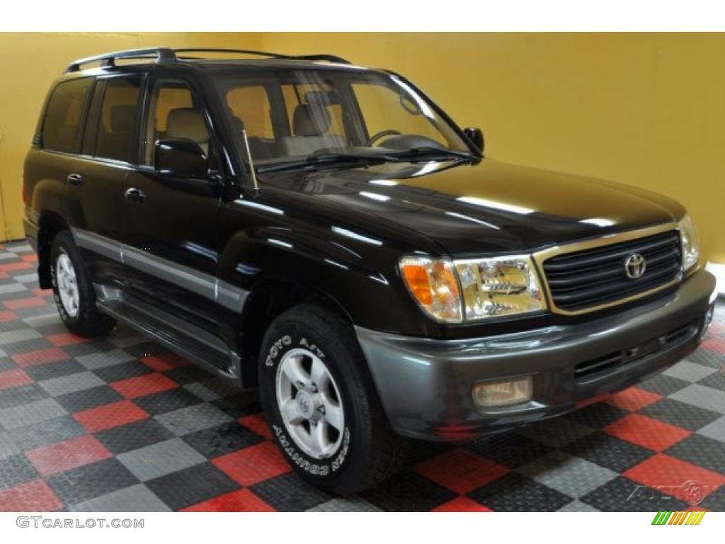 Black Toyota Land Cruiser