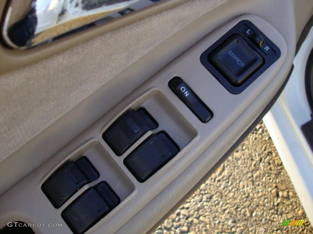 1999 Accord EX Sedan - Taffeta White / Ivory photo #15