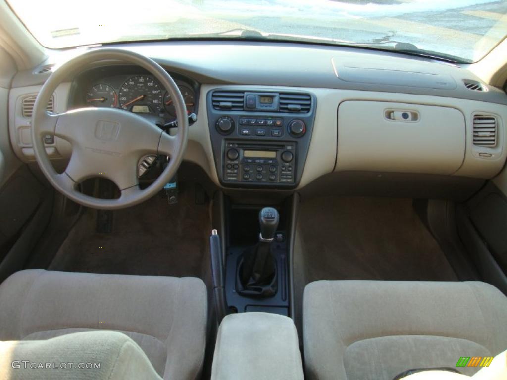 1999 Accord EX Sedan - Taffeta White / Ivory photo #29