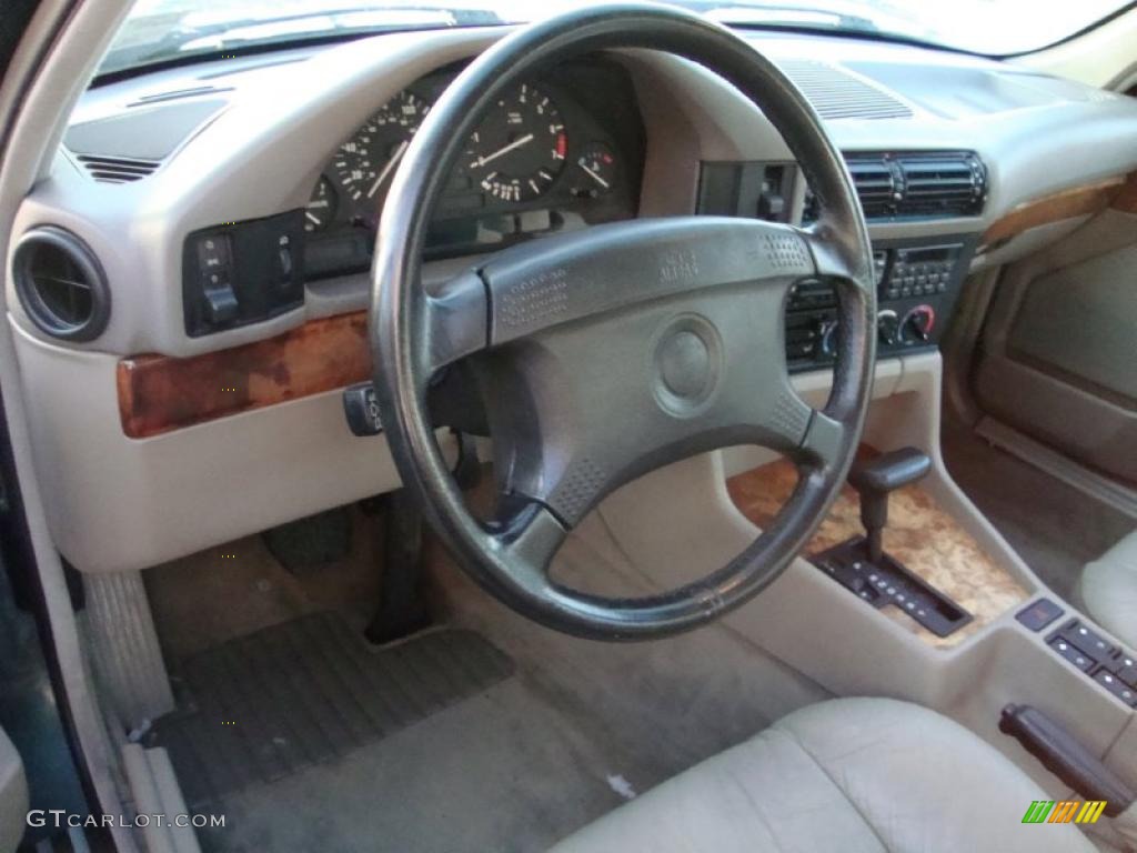 Beige Interior 1993 BMW 5 Series 525i Sedan Photo #42186469