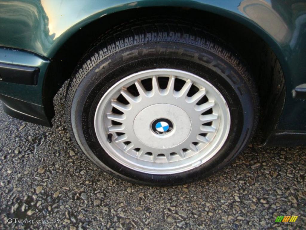 1993 BMW 5 Series 525i Sedan Wheel Photo #42186580
