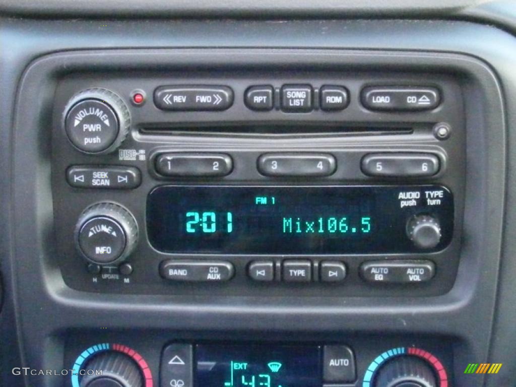 2008 Chevrolet TrailBlazer SS 4x4 Controls Photo #42187381