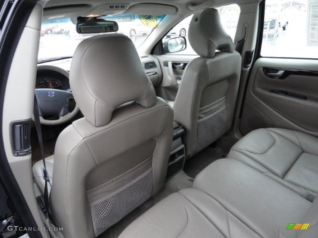 Taupe Interior 2003 Volvo XC70 AWD Photo #42193187