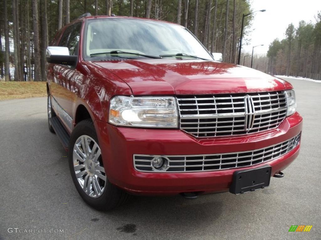 2007 Navigator Luxury - Vivid Red Metallic / Camel photo #18