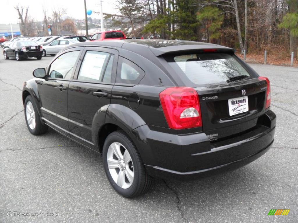 2011 Caliber Mainstreet - Brilliant Black Crystal Pearl / Dark Slate Gray photo #3