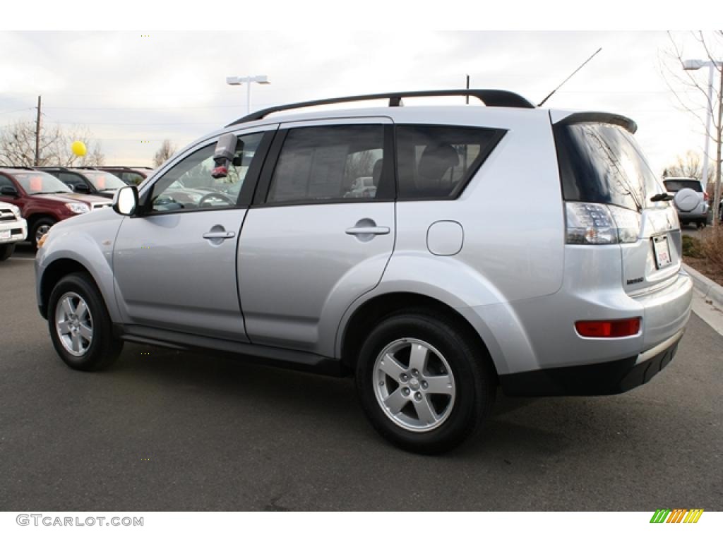 Cool Silver Metallic 2009 Mitsubishi Outlander ES 4WD Exterior Photo #42195707