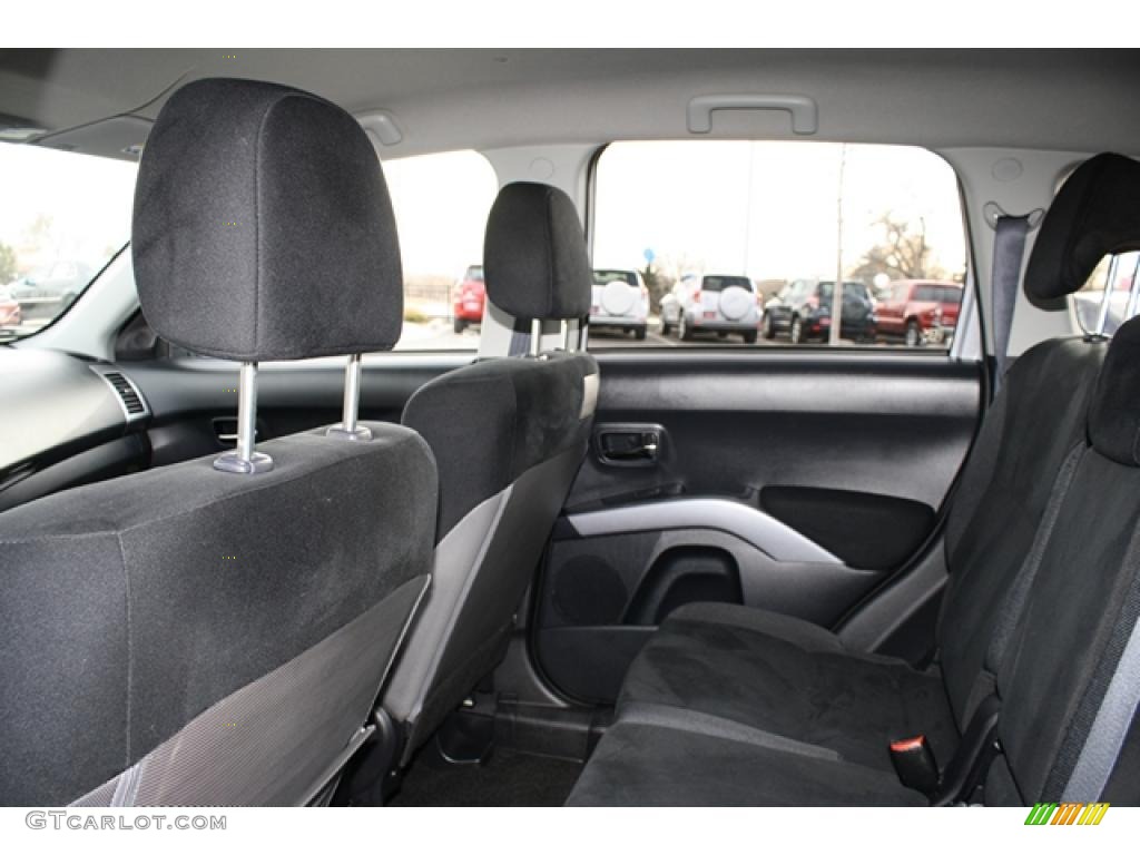 2009 Mitsubishi Outlander ES 4WD Interior Color Photos