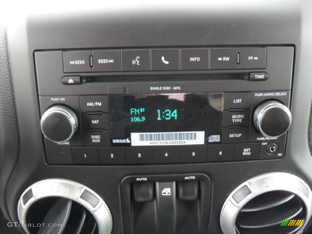 2011 Jeep Wrangler Sahara 4x4 Controls Photo #42195887