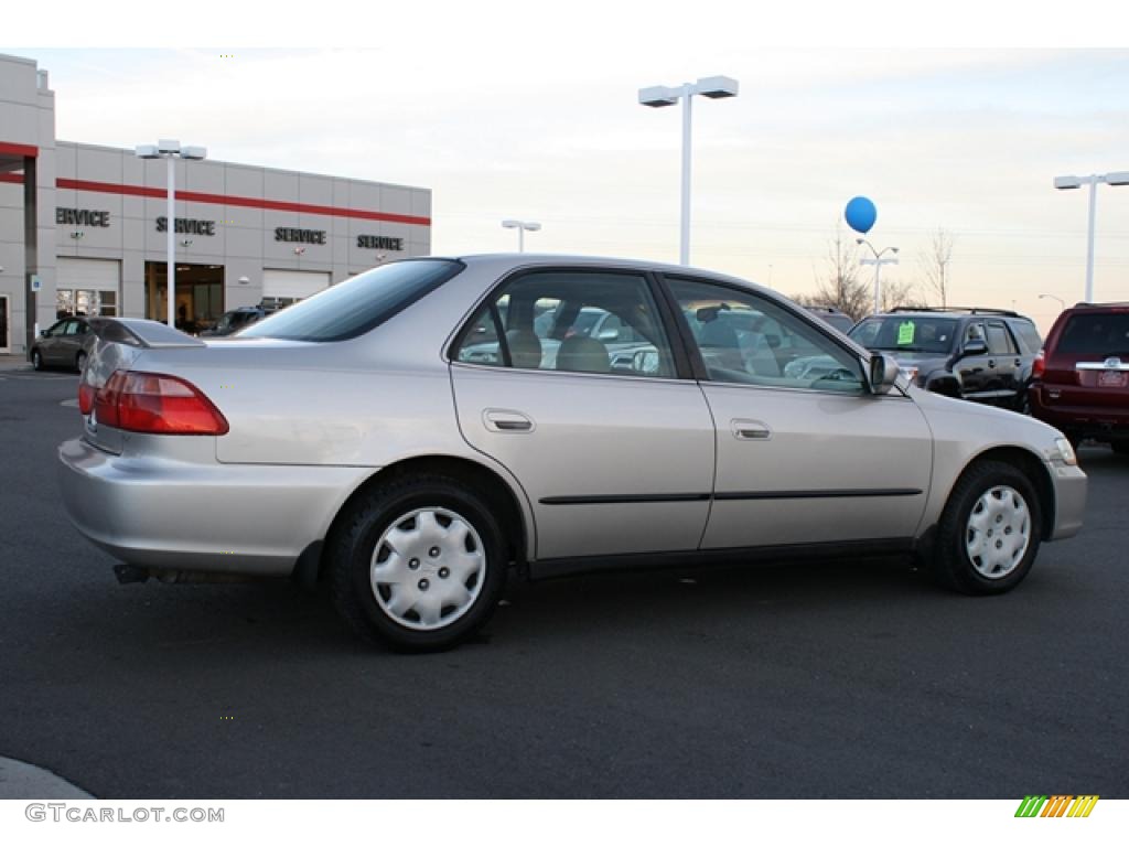 1999 Accord LX Sedan - Satin Silver Metallic / Charcoal photo #2
