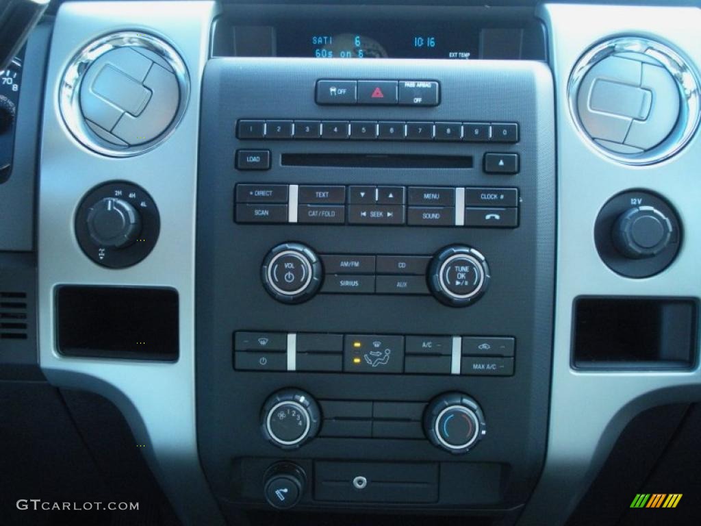 2011 Ford F150 XLT SuperCrew 4x4 Controls Photo #42196415